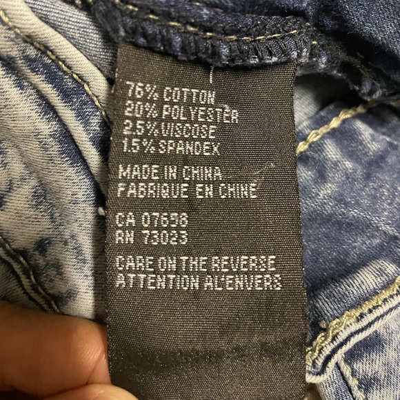 Seductions SIRENS acid wash jeans (straight leg) PRICE DROP‼️$20 - Picture 11 of 11